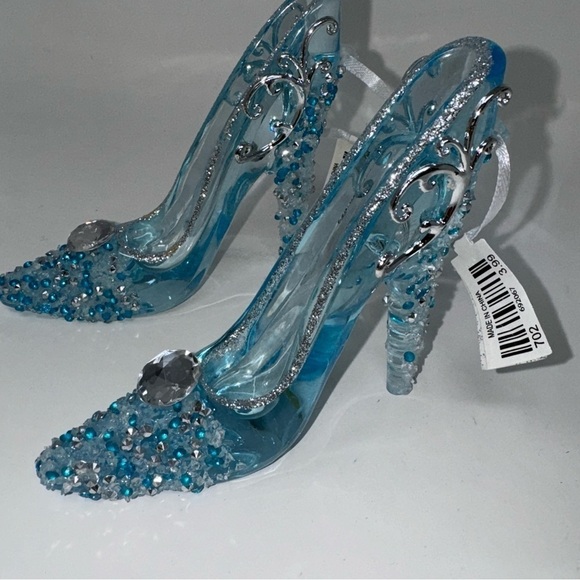 Set of 2 Acrylic Blue High Heel bling Shoe Ornaments New - Picture 4 of 5